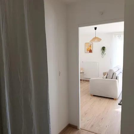 T2 Avec Terrasse Et Parking Prive Appartement Gravelines