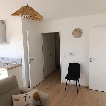 T2 Avec Terrasse Et Parking Prive Appartement Gravelines