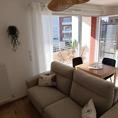 T2 Avec Terrasse Et Parking Prive *