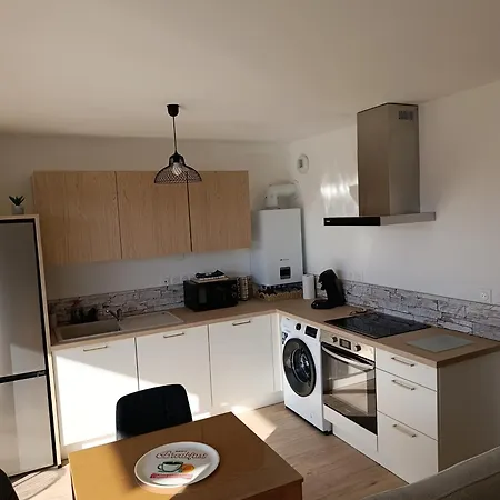 Διαμέρισμα T2 Avec Terrasse Et Parking Prive *